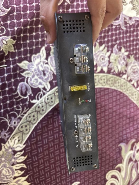 Усилитель 300w продам