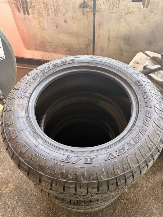 Гуми 235/65R17 Toyo