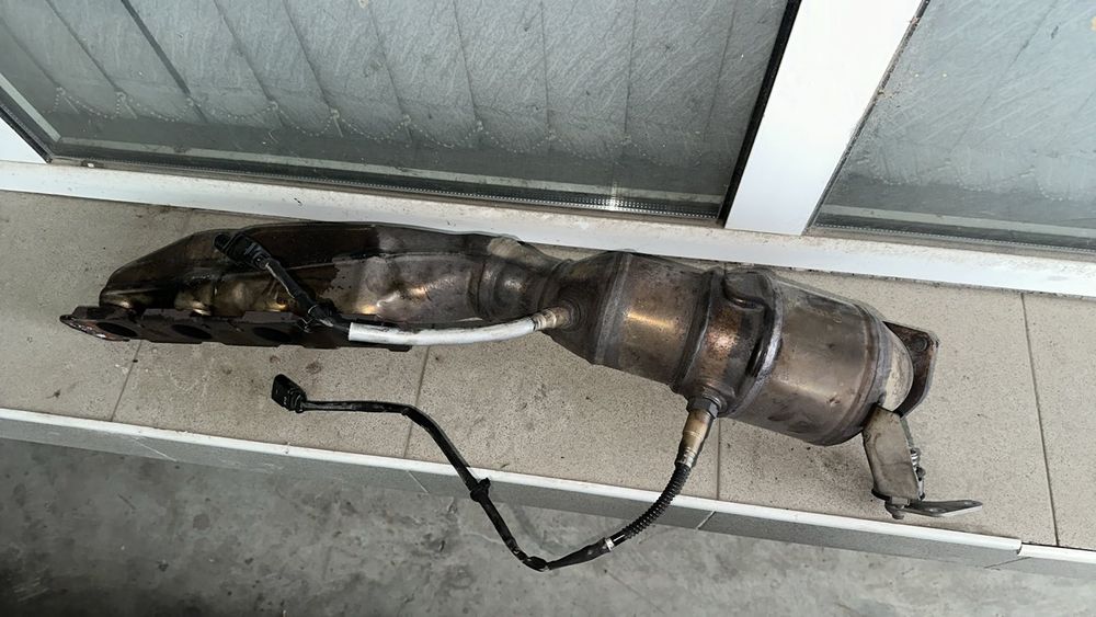 Катализатор ляв Ауди А6 С6 face 4.2 fsi