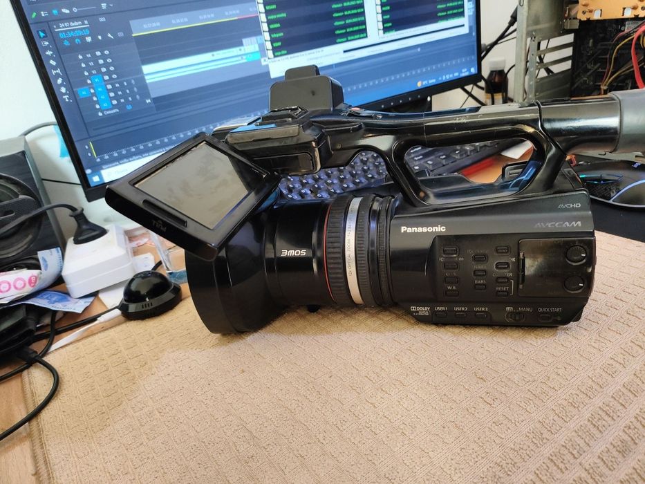 Video camera Panasonic AG90