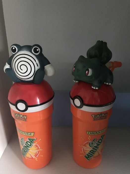 Продам стаканы и игрушки