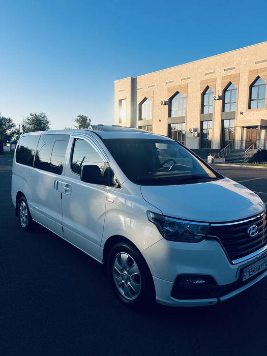 Hyundai Grant Starex 2018