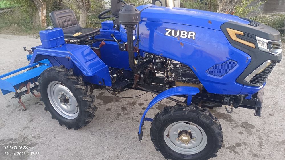 ZUBR Mini traktor