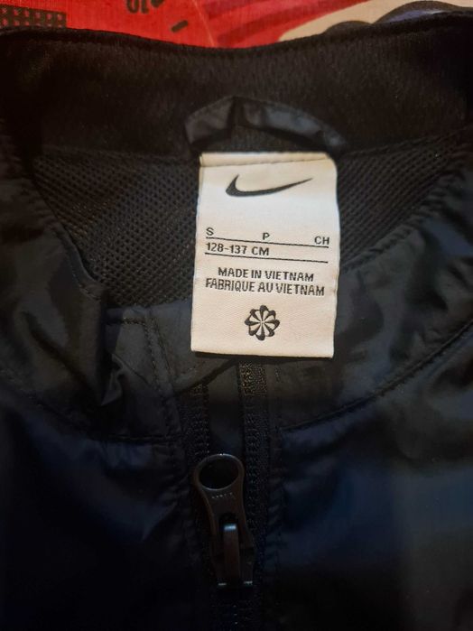 Детско яке nike черно