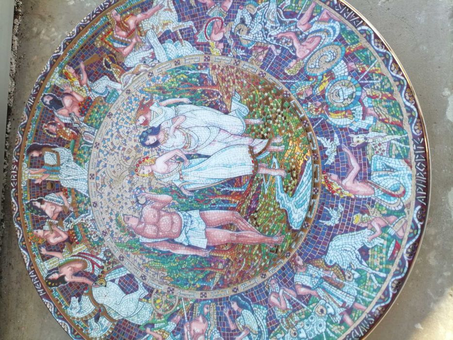 Farfurie mozaic decorata cu aur Judecata lui Paris fine bone china