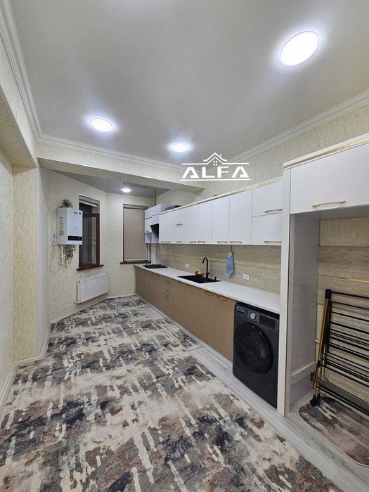 Buxoroda xonadon uy kvartira sotiladi 2 xonali 65m² 4-qavat.