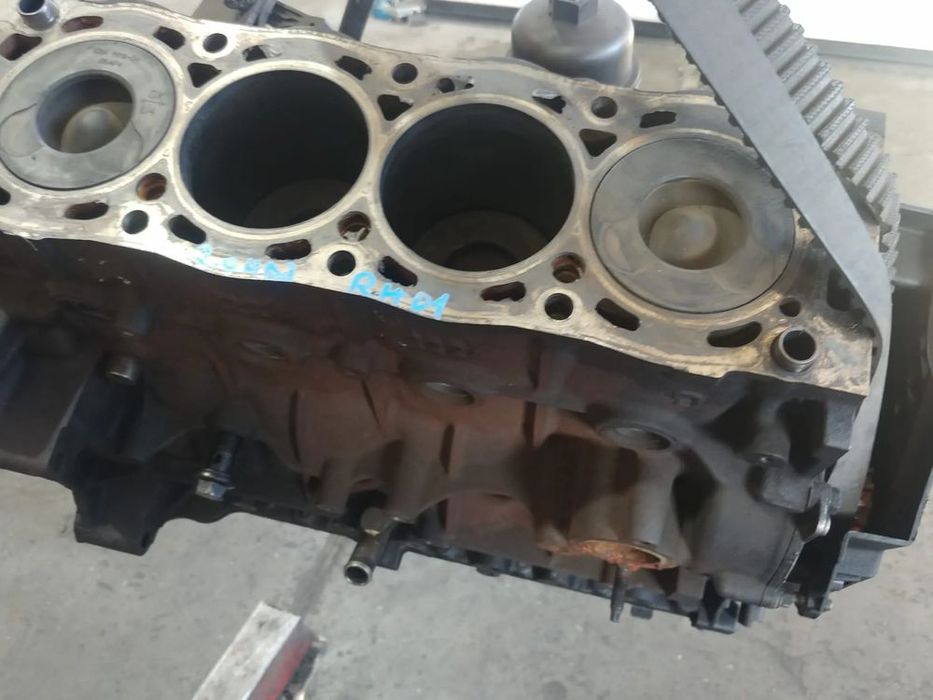 bloc motor 2.0 hdi rh01 peugeot 508 expert 3008 5008  citroen c5