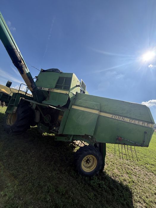Vand sau dezmembrez combina john deere 1085