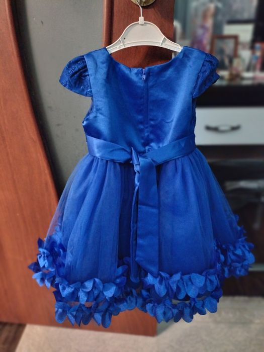 Продам платья детское