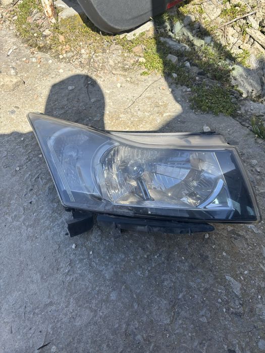 Десен фар chevrolet cruze