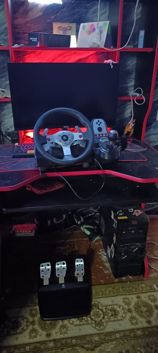 Продам руль Logitech G25
