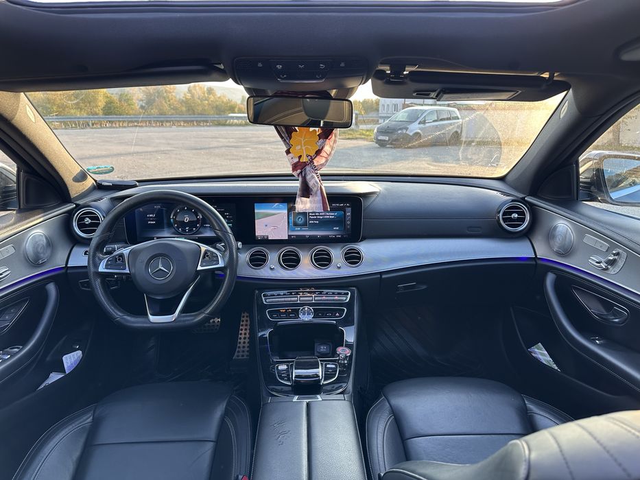 Mercedes Benz E220