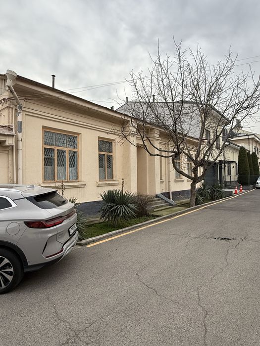 Центр луначарского ул Садаф 6 сот дом 160м2