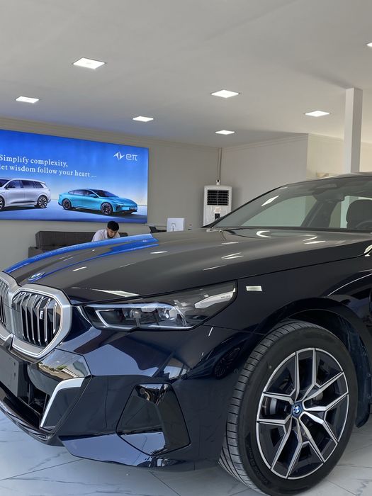 BMW i5, 40LM sport