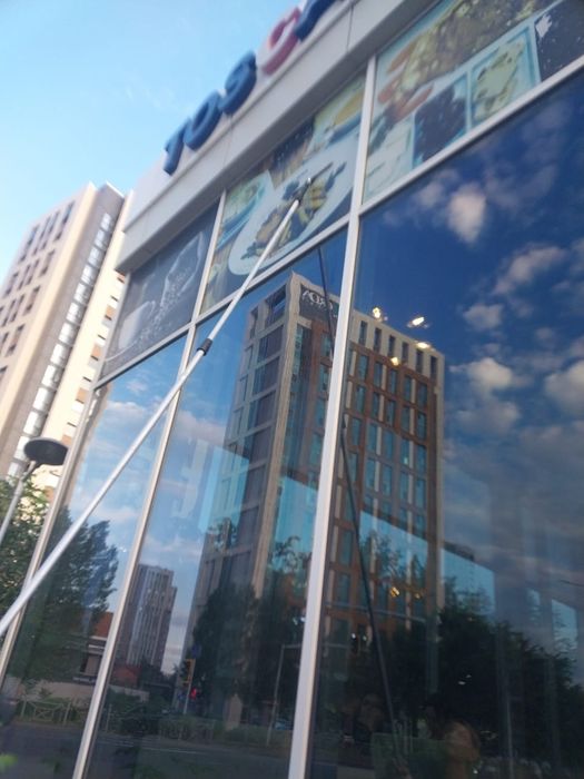 Мытье окон на высоте