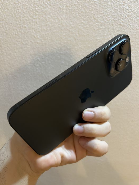 iPhone 16 Pro Max Black Titanium 256GB !