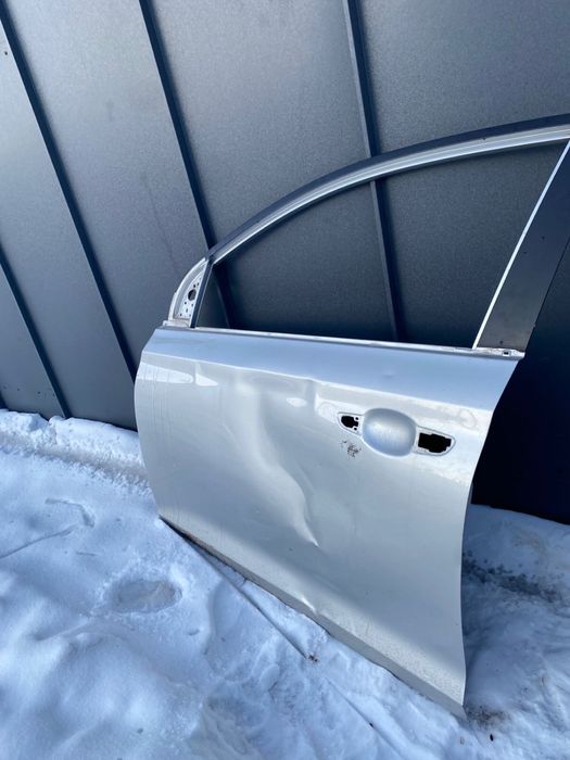 Продаю дверь от Hyundai  accent