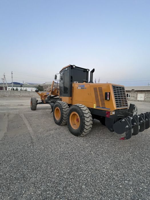 XCMG GR180 автогрейдер