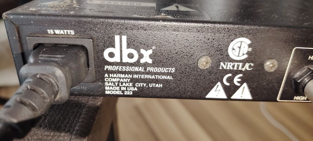 Vând DSP Crossover DBX 223 usa