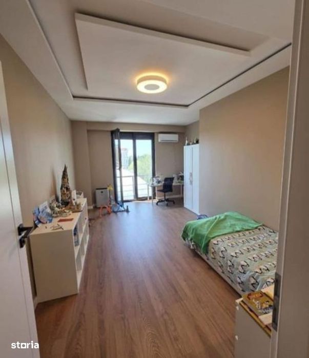 Iancu Nicolae:Apartament 4 camere langa de padure,compound cu piscina!
