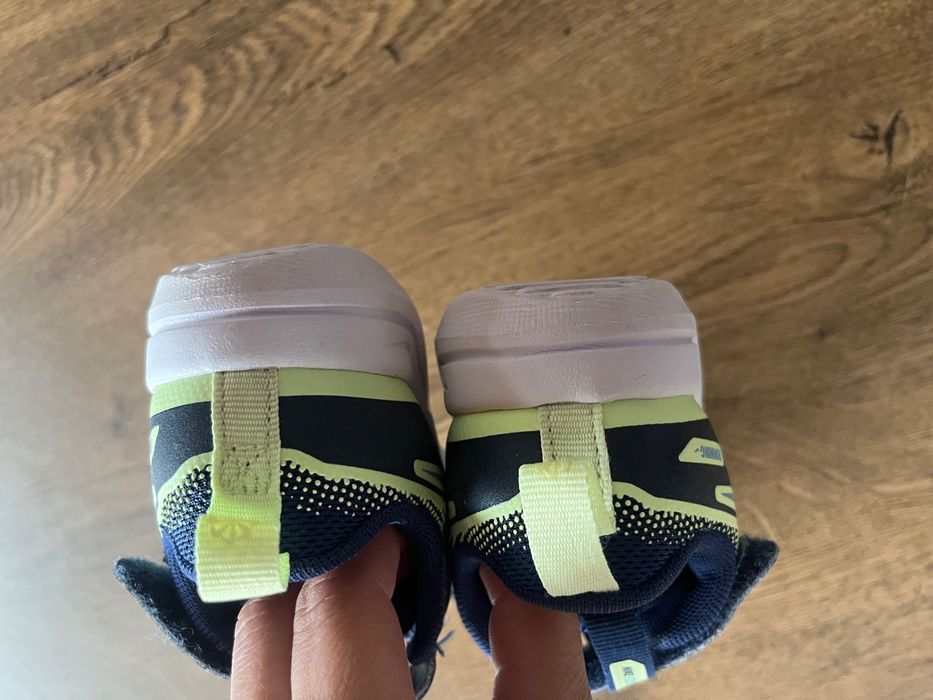 Маратонки adidas и  Nike 26-27 размер
