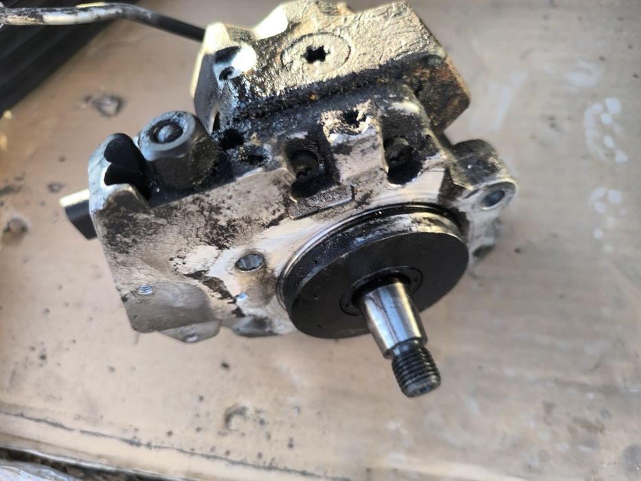 Горивна помпа Bmw e60 e61 530d 231кс m57 м57