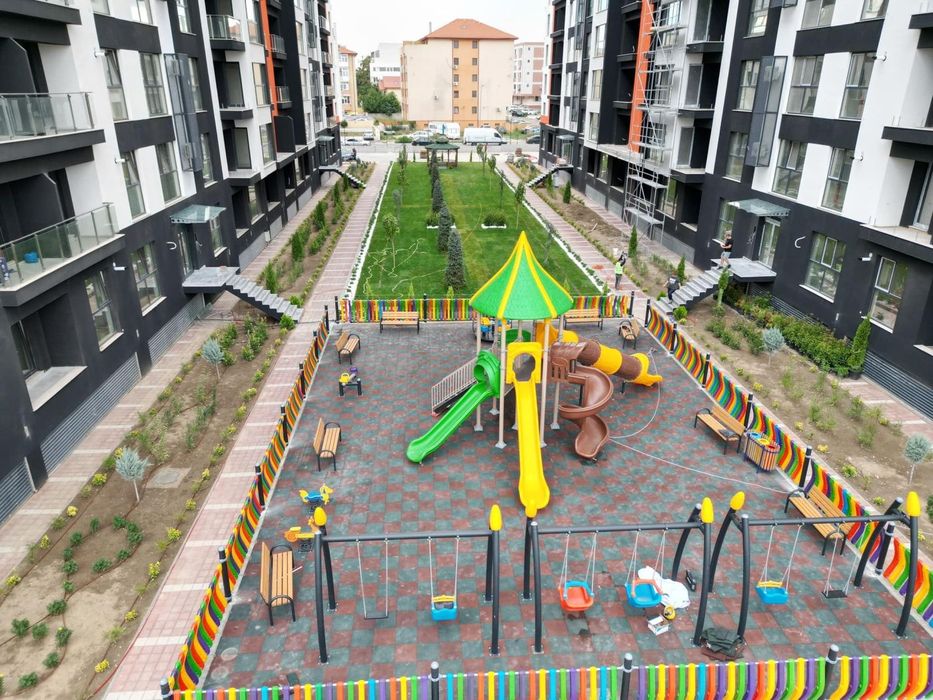 Apartament 3 camere decomandat parter