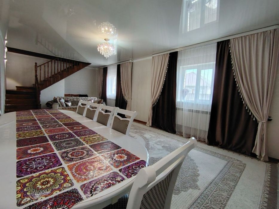 Продам коттедж в мкр. Отрвановка