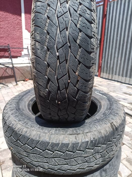 Продам шины две штуки на 15