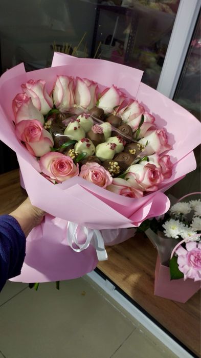 Клубника в шоколаде Астана