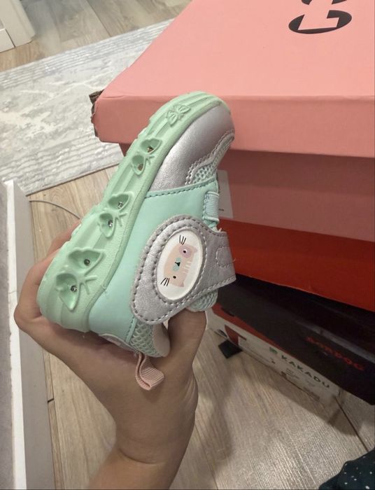 Кроссовки детские для девочки