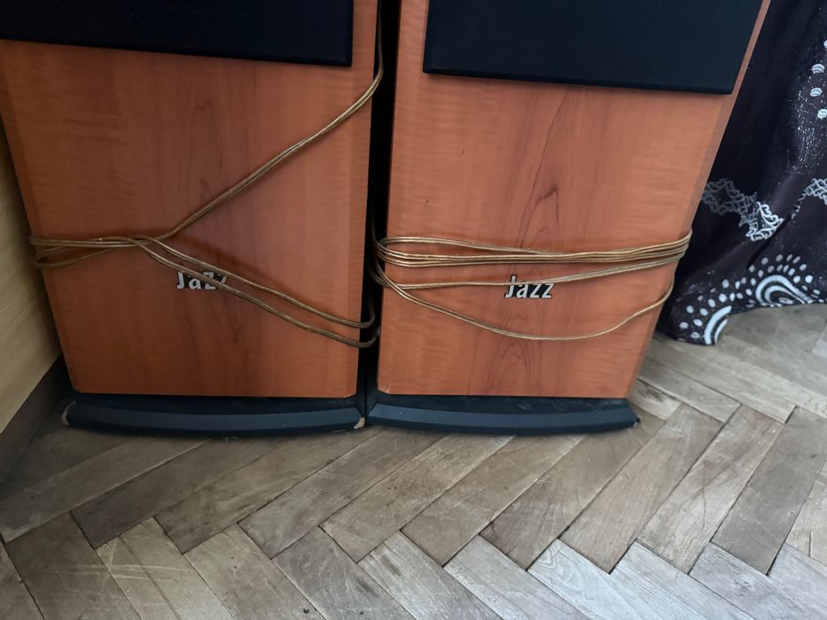 Големи тонколони Jazz