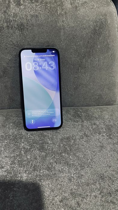 Продам айфон 13 128г
