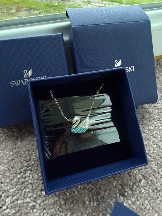Colier Swarovski cu lebada albastra superb
