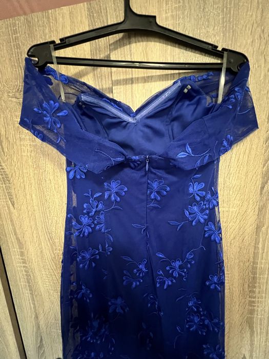 Бална (официална) рокля