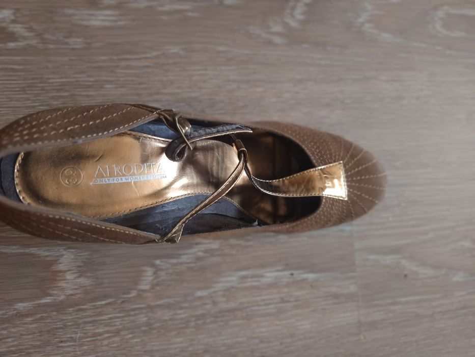 Pantofi eleganți maro femeie