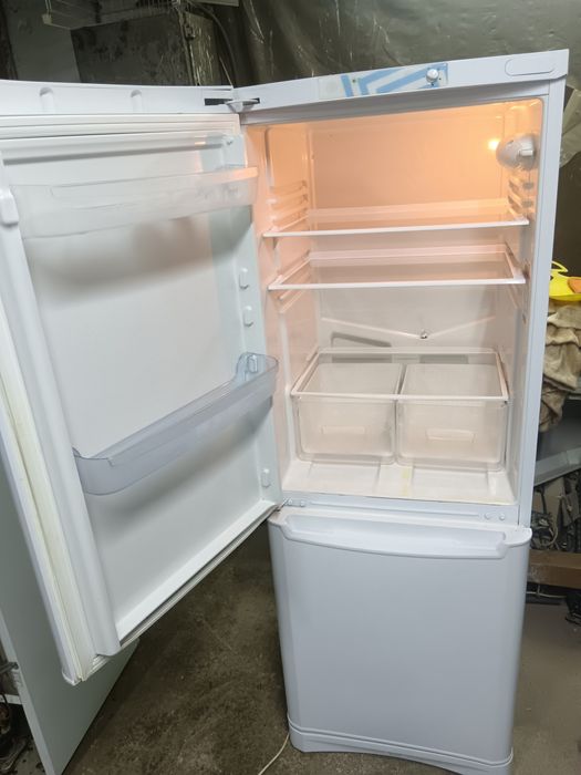 Продам холодильники