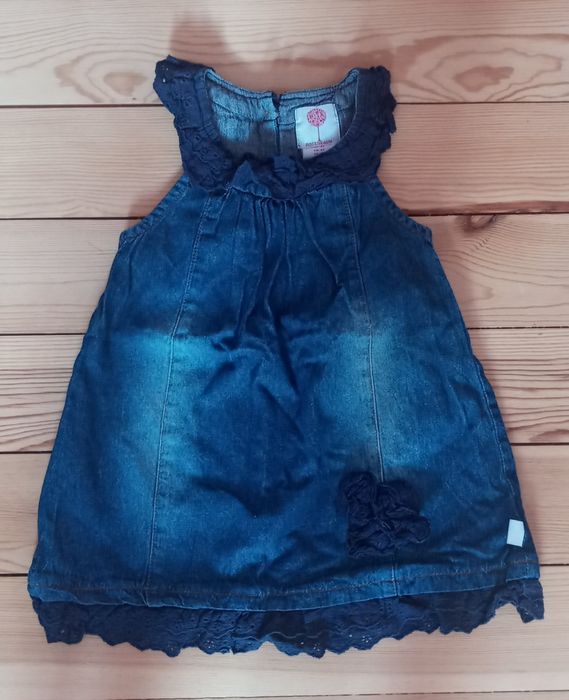 качествени дрешки р-р 2-3г.