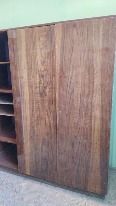 Отдам шкаф ссср времен