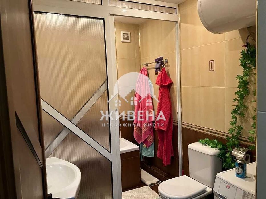 Продава се Тристаен апартамент в Варна, Базар Левски - 100 кв.м за 1515 €/кв.м - Снимка #11