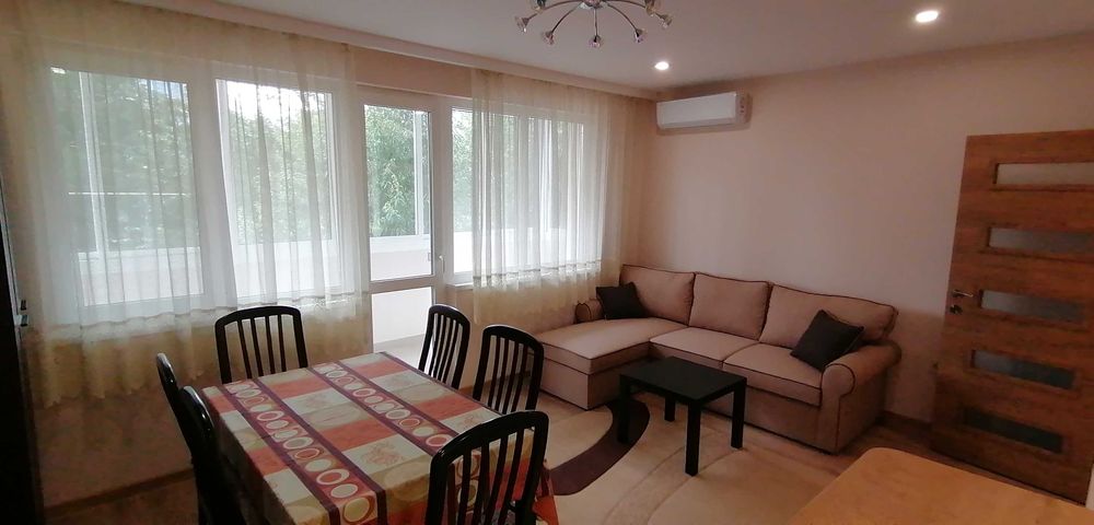Под наем - Чудесен обзаведен двустаен до Мол Варна 450€