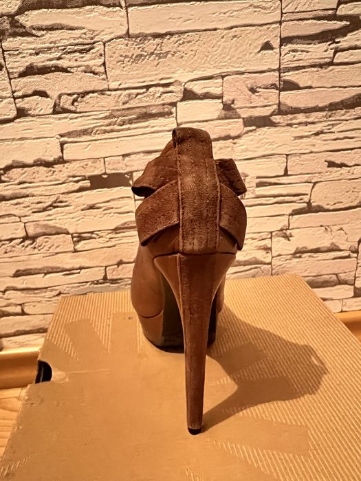 Женские туфли