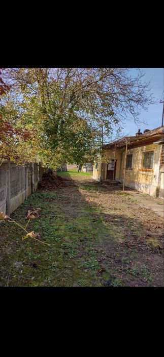 Casă din cărămidă + teren 3840 mp în Mazili, Vâlcea