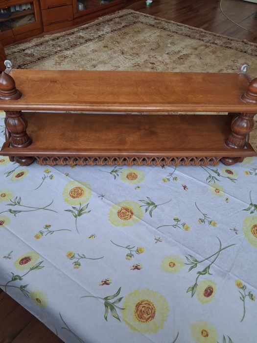 Полка деревянная