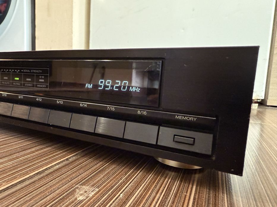Akai AT-52L Тунер
