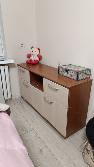 Стол подвесной с комодом