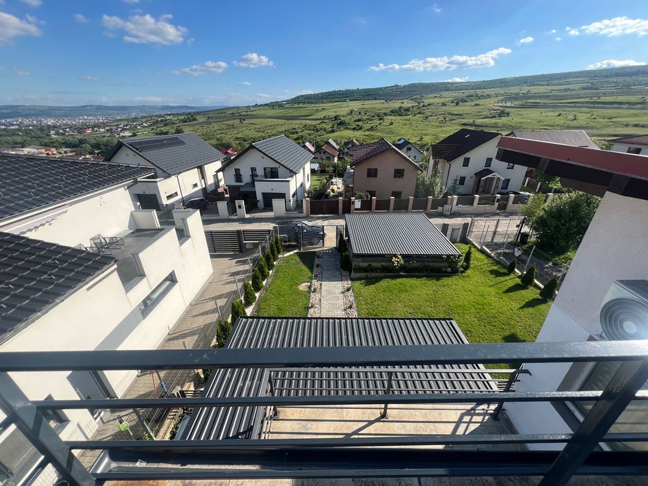 Casă individuală cu terasă panoramică și garaj pentru 2 mașini – Zona Oasului, Cluj-Napoca