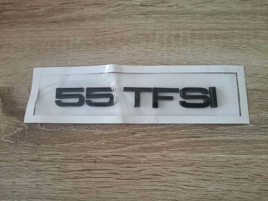 черна емблема Audi 55 TFSI