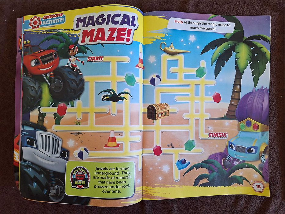 НОВИ английски списания С ИГРАЧКИ