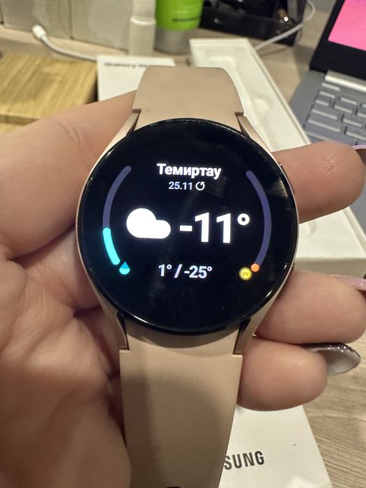 Смарт часы Samsung Watch 4